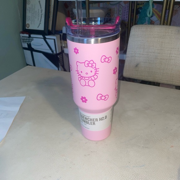 Hello kitty stanley cups 40oz tumbler - Picture 3 of 6